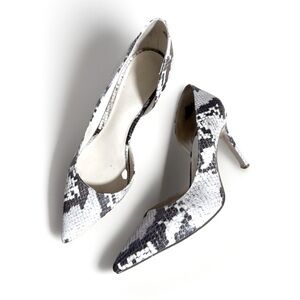 Nine West Snakeskin Patterned Heels size 6